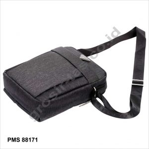 sling bag / tas selempang